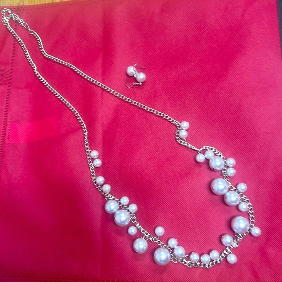 Accessories - Silver and pearl jewelry match set